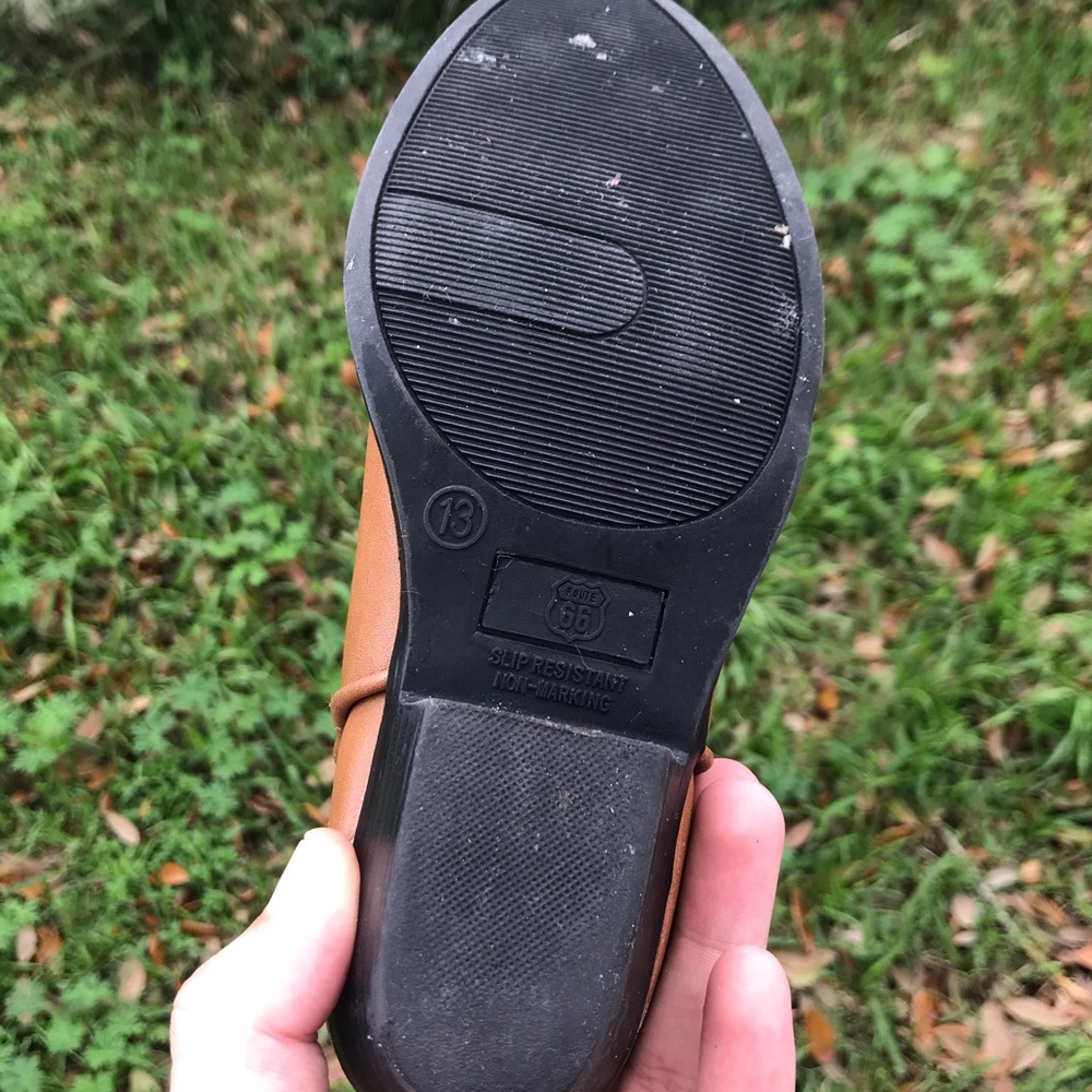 Boots - Picture 4 of 4
